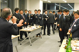 懇親会
